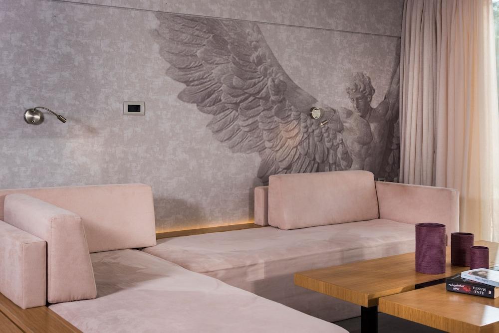 Ikaros Hotel Chania  ภายนอก รูปภาพ
